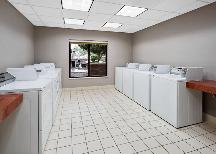 Hotel Phoenix Nw/surprise 3*