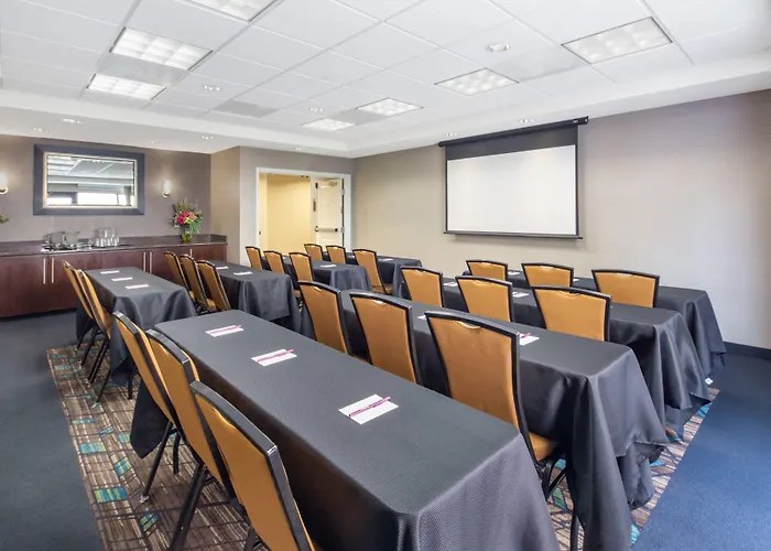 Hotel Phoenix Nw/surprise 3*