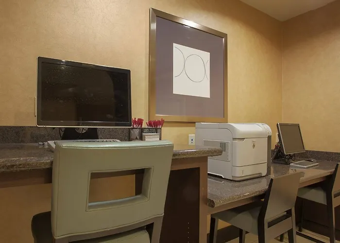 Phoenix Nw/surprise Hotel 3*